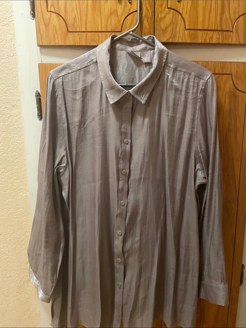 Chico's Metallic Silver Long-Sleeve Button-Up Shirt